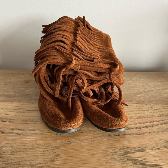 Minnetonka Fringe Suede Leather Boots - Picture 3 of 9